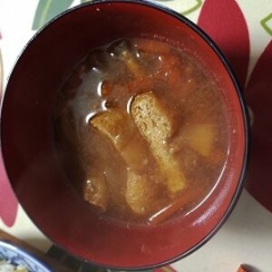 白菜とえのきと里芋の味噌汁